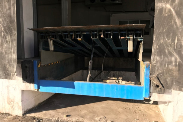 Продажа комплекса складских помещений с офисом 2821 м2 и участком 2,22 га, г. Винница