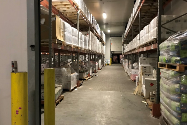 Продажа комплекса складских помещений с офисом 2821 м2 и участком 2,22 га, г. Винница