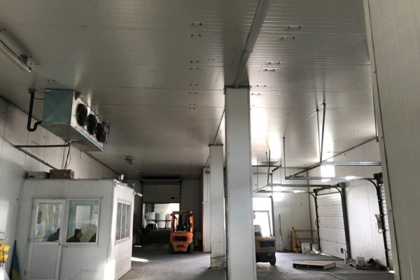 Продажа комплекса складских помещений с офисом 2821 м2 и участком 2,22 га, г. Винница