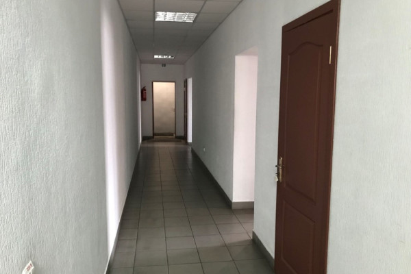 Продажа комплекса складских помещений с офисом 2821 м2 и участком 2,22 га, г. Винница