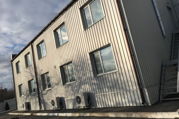 Продажа комплекса складских помещений с офисом 2821 м2 и участком 2,22 га, г. Винница