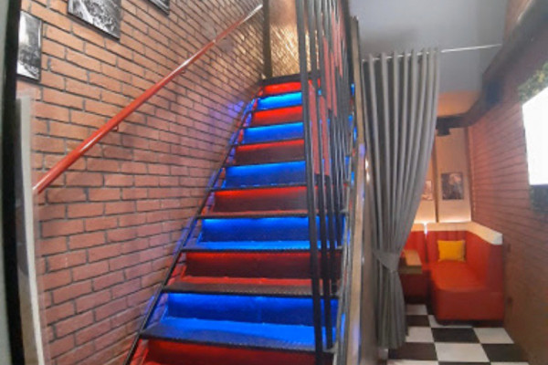 Готовое кафе "под ключ" на Подоле! Возможна продажа с помещением!