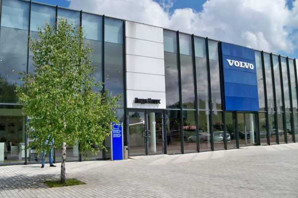 Центр по продаже и сервисному обслуживанию автомобилей "Автопарк"