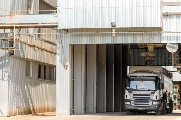 Мироновский завод по изготовлению круп и комбикормов