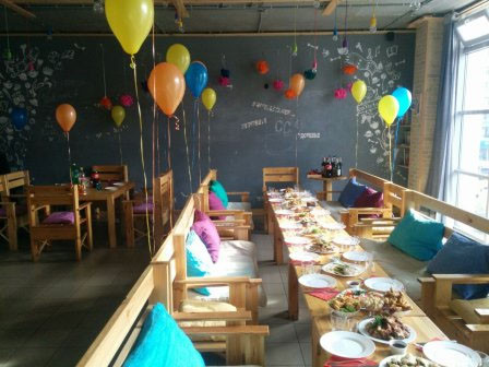 Кафе с концепцией арт-пространства