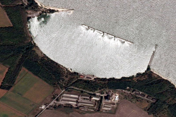 Grain elevator of flat grain storage capacity of 30 000 tons