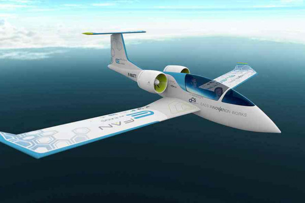 eColibri - новый электрический самолет