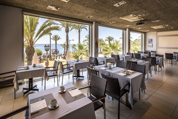 Hotel first line in Lloret de Mar (Spain)