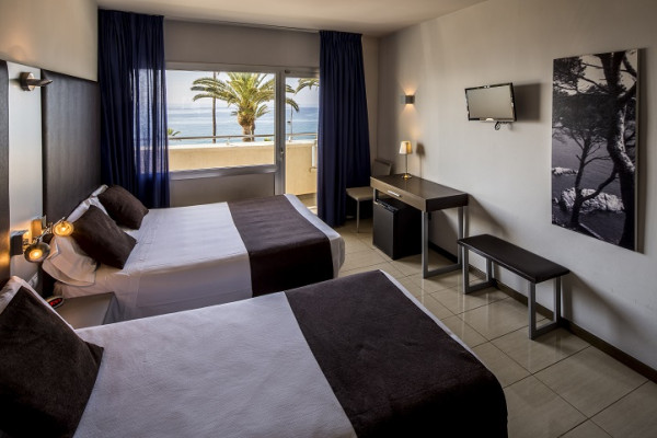 Hotel first line in Lloret de Mar (Spain)