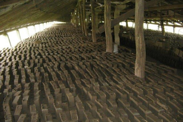 Кирпичный завод с карьером глины в Черкасской области