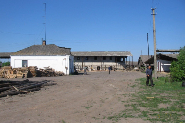 Кирпичный завод с карьером глины в Черкасской области