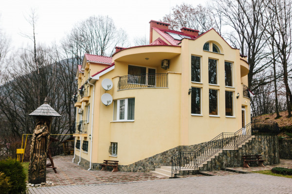 Hotel at resort Shayan