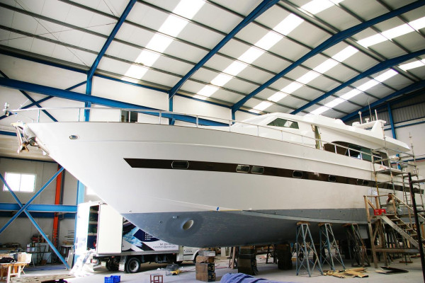 Продажа верфи по ремонту и техническому обслуживанию яхт в Аликанте (Испания)