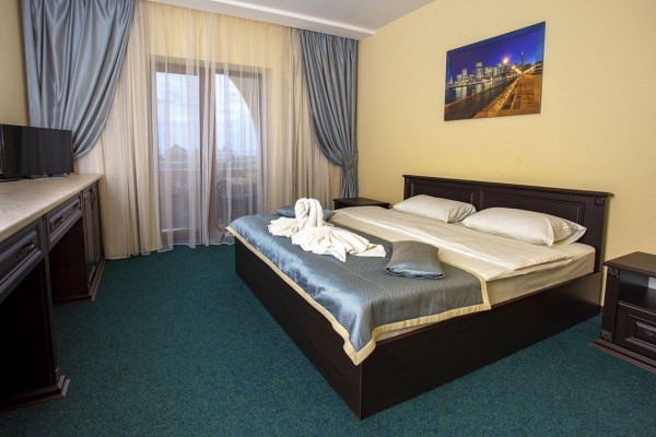 Roksolana hotel in Zaliznyi Port (Zhelezny Port)