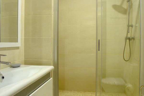 Roksolana hotel in Zaliznyi Port (Zhelezny Port)