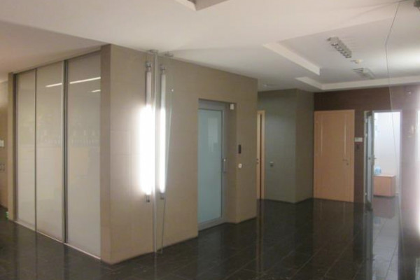 Продажа офисных помещений в г. Киеве на пл. Победы