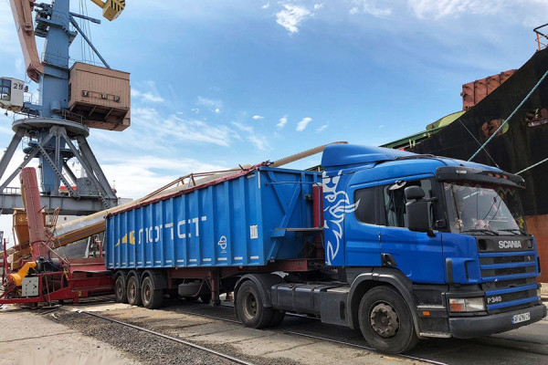 Marine grain terminal  "Agria"