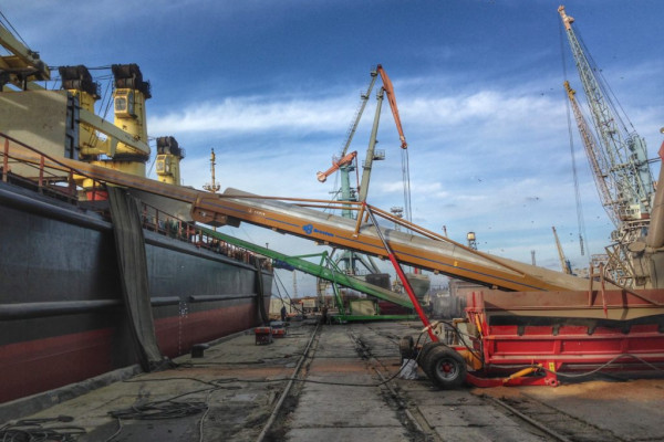 Marine grain terminal  "Agria"