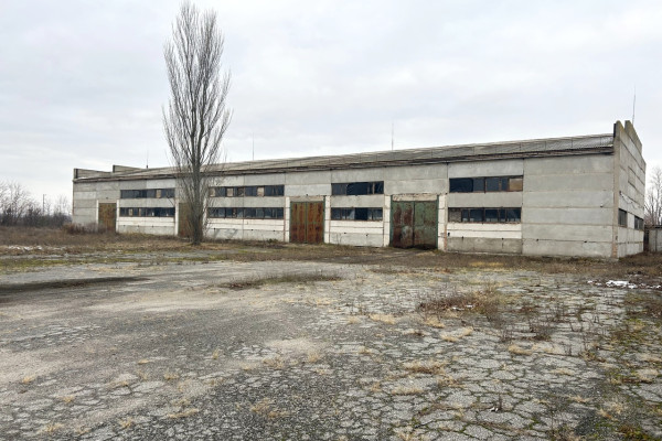 Продажа имущественного комплекса: 3450 м2 и 4,3 га в Барышевке, Киевская область