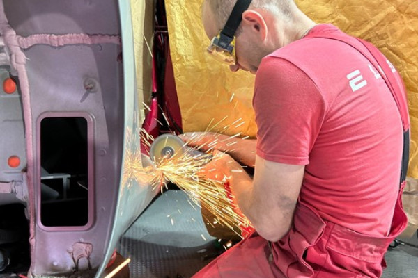 ELMOB US - Investments in Tesla Car Service in California