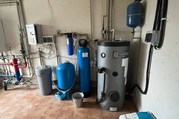 Продаж промислово-складського комплексу 8400 м2, 6,4 га, Тернопільська область