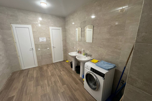 Продаж промислово-складського комплексу 8400 м2, 6,4 га, Тернопільська область