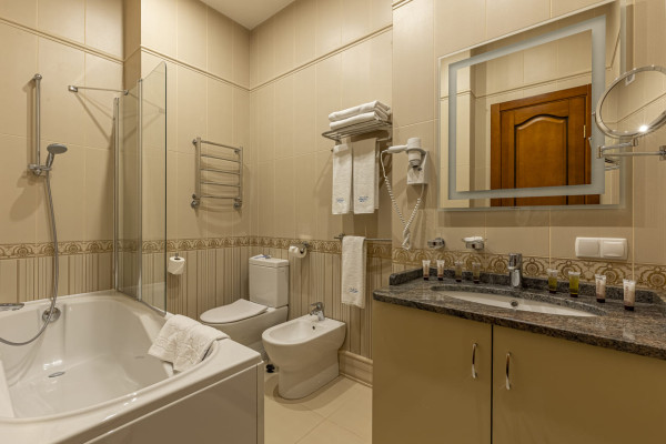 Приватизація: «Готель «Україна» у Києві