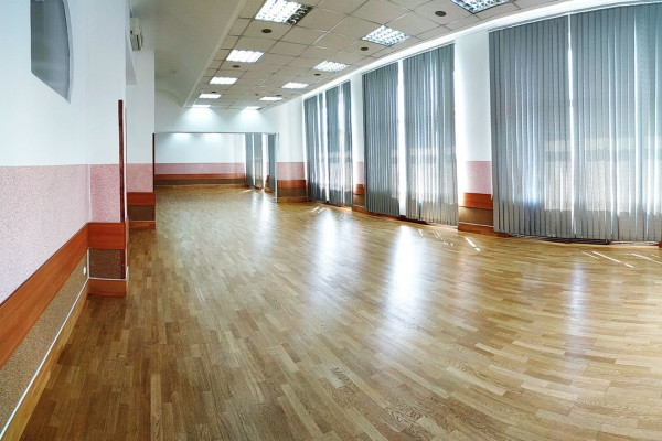 Продажа отеля категории 3 звезды во Львове