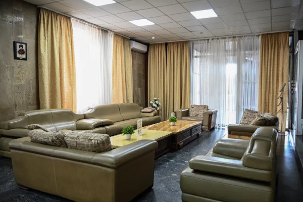 Приватизація «Готель «Козацький» у Києві