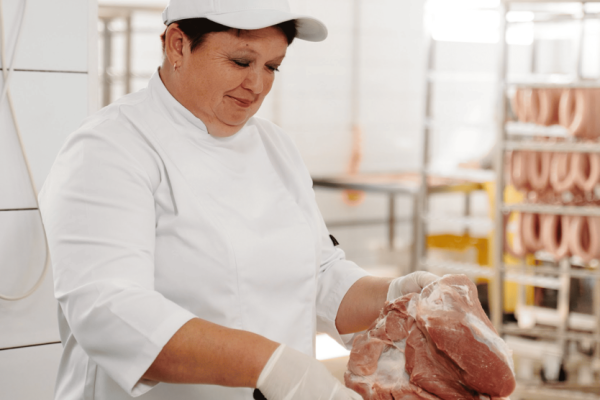 Продажа бизнеса: современное мясо-колбасное производство, сеть из 40+ магазинов у дома, логистика и сбыт