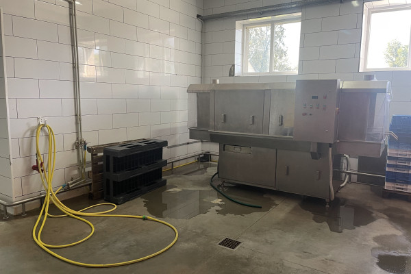 Продажа бизнеса: современное мясо-колбасное производство, сеть из 40+ магазинов у дома, логистика и сбыт