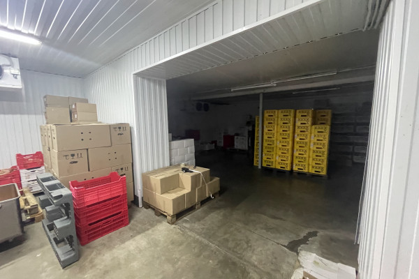 Продажа бизнеса: современное мясо-колбасное производство, сеть из 40+ магазинов у дома, логистика и сбыт