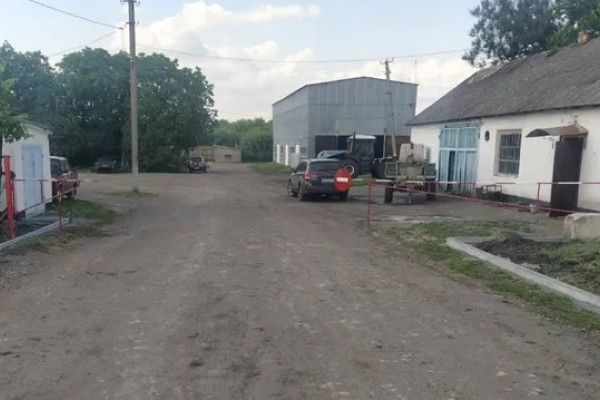 Приватизація: Агропідприємство 1483 га, база, с/г техніка, Дніпропетровська область