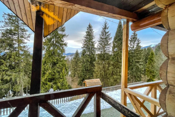 Продажа четырехэтажного коттеджа в Славско, Львовская область