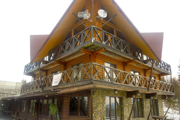 Продажа четырехэтажного коттеджа в Славско, Львовская область