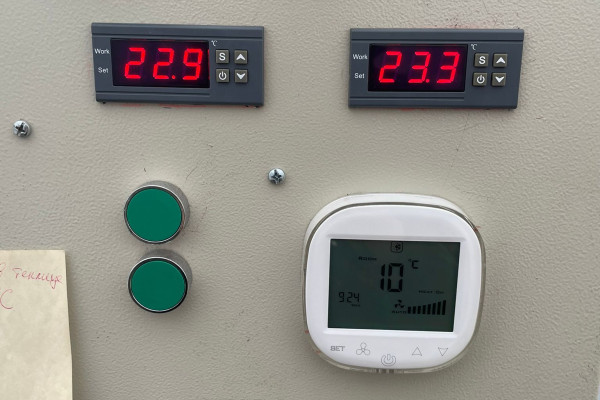 Greenhouse for growing vegetables, flowers and other greenhouse crops in the Cherkasy region for sale