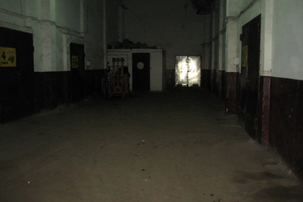 Продаж складської бази 2000 м2 в Дніпропетровській області, Верхньодніпровськ