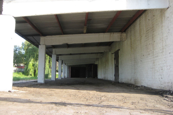 Продаж складської бази 2000 м2 в Дніпропетровській області, Верхньодніпровськ