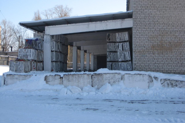 Продаж складської бази 2000 м2 в Дніпропетровській області, Верхньодніпровськ