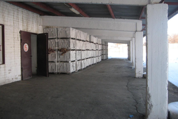 Продаж складської бази 2000 м2 в Дніпропетровській області, Верхньодніпровськ