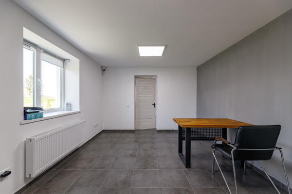 Продажа производственно-складского комплекса 1600 м2, 1,2 га, Львовская область