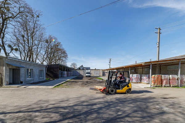 Продажа производственно-складского комплекса 1600 м2, 1,2 га, Львовская область