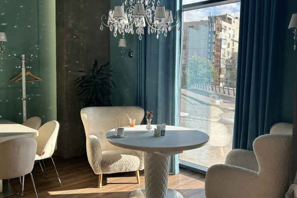 Продаж кав’ярні Secret Garden у центрі Києва 