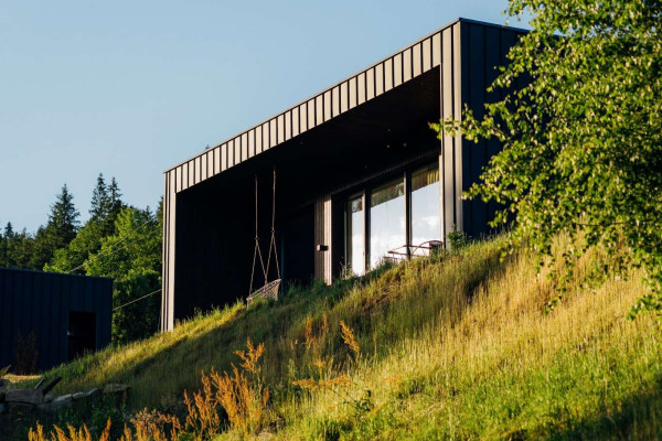 Продажа горного комплекса отдыха с действующим арендным бизнесом в Карпатах