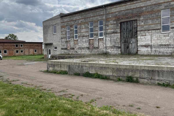 Продаж виробничо-складського приміщення 1961 м2 у Львівській області