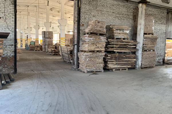 Продаж виробничо-складського приміщення 1961 м2 у Львівській області