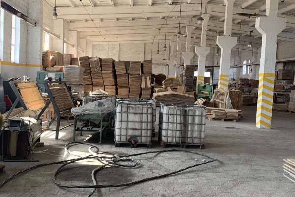 Продаж виробничо-складського приміщення 1961 м2 у Львівській області