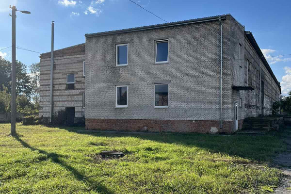 Продаж виробничо-складського приміщення 1961 м2 у Львівській області