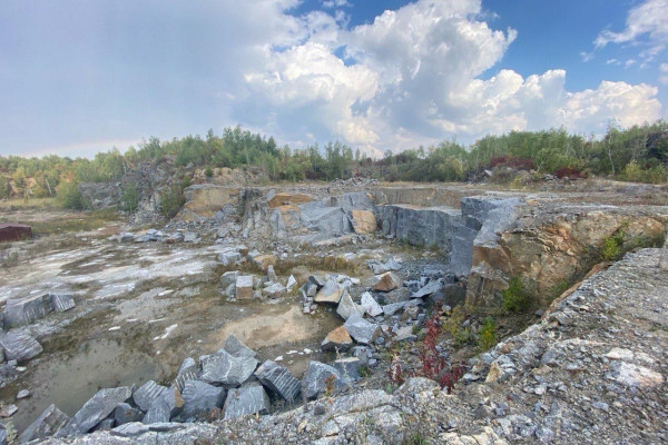 Продаж гранітного кар'єру подвійного призначення в Вінницькій області