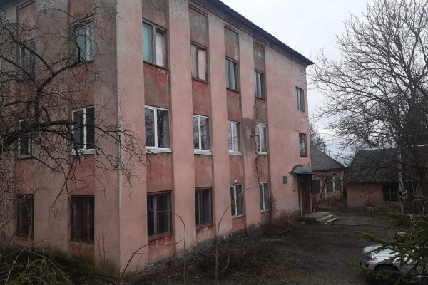 Продажа трёхэтажного здания 783 м² в г. Пустомыты — 8 км от Львова